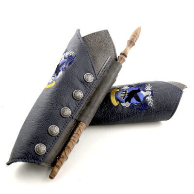 Men's Dueling Bracers : Raven Crest
